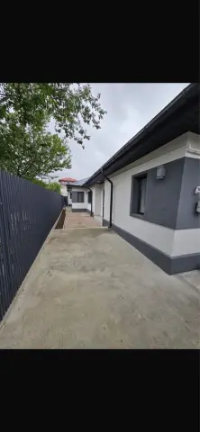 Vand Casa vizavi Cora Alexandriei