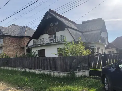 Casa de vanzare in loc. Crucisor