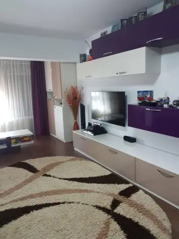 De inchiriat apartament cu 2 camere, bloc Vega, str. Tecuci, 550 euro