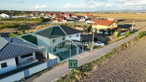 Jumătate de duplex nou cu 4 camere in Vladimirescu