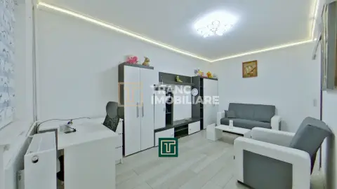 Garsonieră de închiriat – ideală pentru birou, acces din stradă, zonă Podgoria