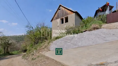 Casă de vânzare cu teren 874 mp – ideală pentru casă de vacanță, Covasant