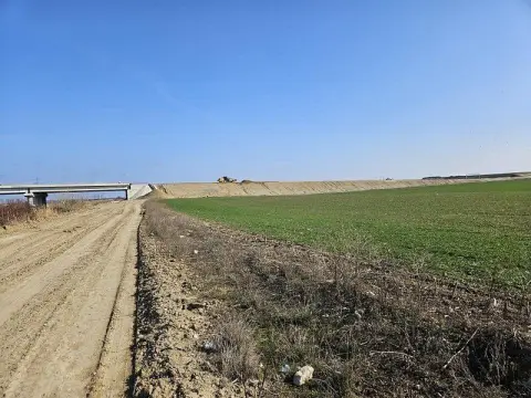 Teren intravilan 5000 mp de vânzare Cheiul Dâmboviței apropiere A2