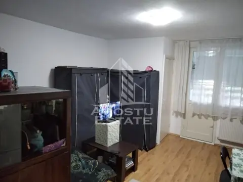 Apartament 1 camera de vanzare, zona Circumvalatiunii, Timisoara