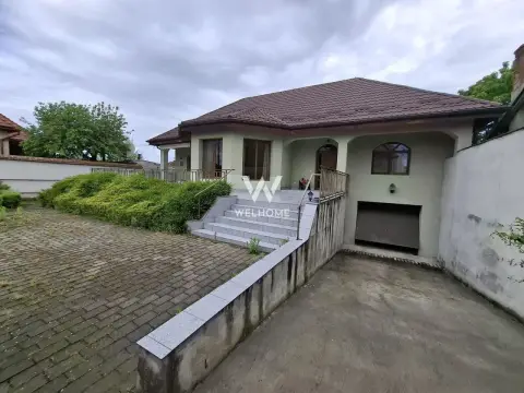 Casa individuala intima cu teren mare in Avrig, Sibiu