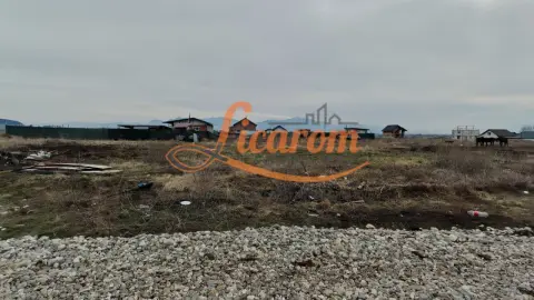 Teren intravilan in suprafata de 644 mp in Sanpetru pret 37000 euro