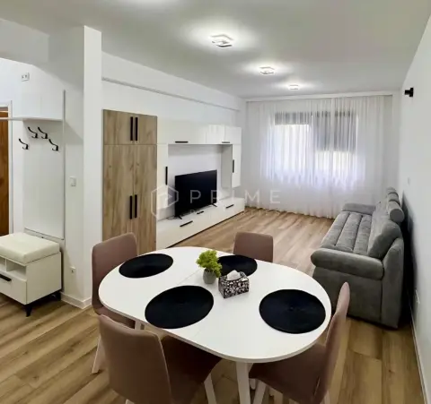 2 camere mobilat si utilat, parcare – Corunca, lângă Shopping City