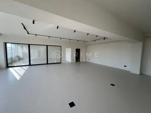 Spațiu de birouri de închiriat, zona industrială Libertății