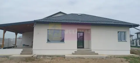 Săbăreni, casă nouă parter 147 mp, curte 400 mp