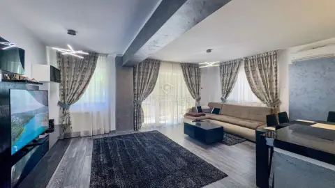 Apartament 3 camere 90 mp, 20 mp terasa, 90 mp gradina