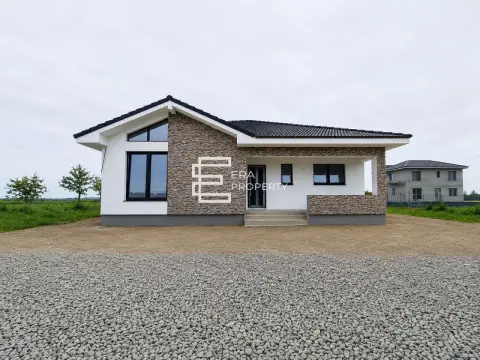Casă individuală 120 mp utili | Teren 600 mp | Pompă de căldură | Șura Mică