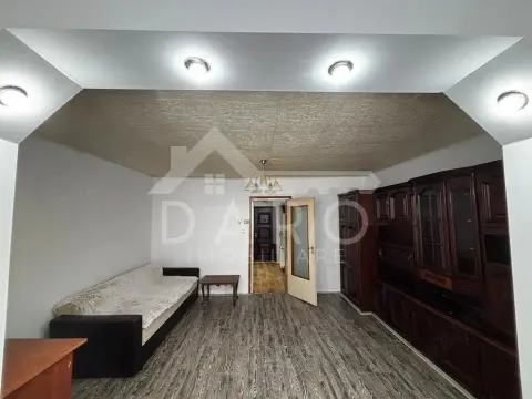 Apartament cu o camera in Dambu