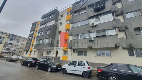 Super Ocazie - Ap 4 cam Giurgiu decomandat, parter