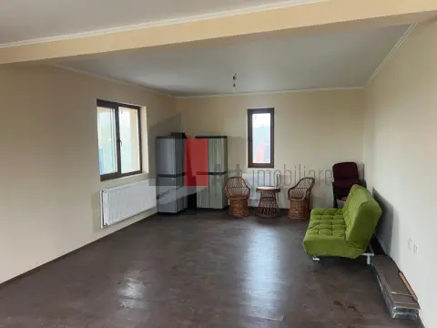 CASA CU TEREN DE 5000MP - JUDET GIURGIU 30KM DE BUCURESTI