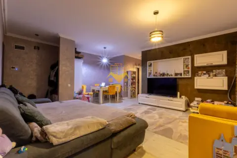 3 camere,lux,parcare, bloc nou, 2 bai, Vivido zona FSEGA, Iulius Mall