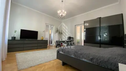 SAD cu 3 camere + spatiu comercial la demisol,