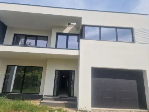 BRASADAS vinde casa P+1 in zona Micro 17.