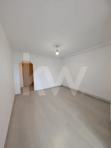 Apartament luminos cu 1 cameră, zonă liniștită – Str. Florilor, Cisnădie