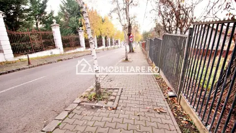 Casa zona Platou,1.001mp.teren,deschidere la 2 strazi,0%comi
