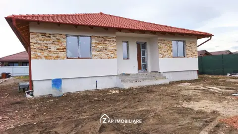 Casa 1 Nivel 107 mp utili - 4 camere - Nazna
