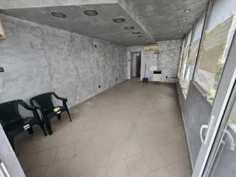 Spatii comerciale in Zona Dacia cu supafata de 40-30-20 mp