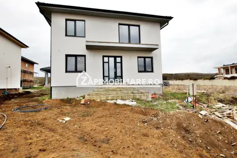 Casa 5 camere,3 băi,la cheie,138 mp,528mp teren,0% comision