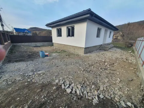 Casa 3 camere, 85mp, 430mp teren, garg,pavaj,0% comision