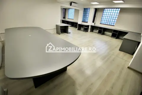 Spatii de birou 60 mp si 100 mp. cu parcare,zona Centrală