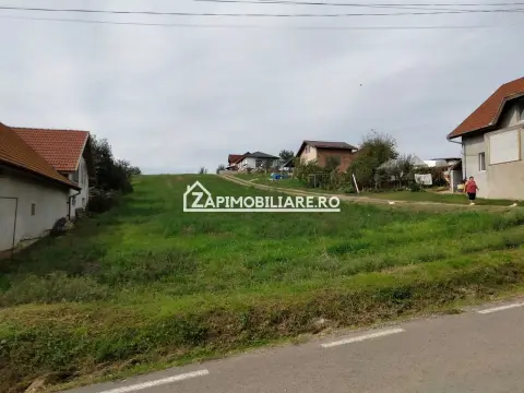 Teren intravilan 2248 mp - Nazna