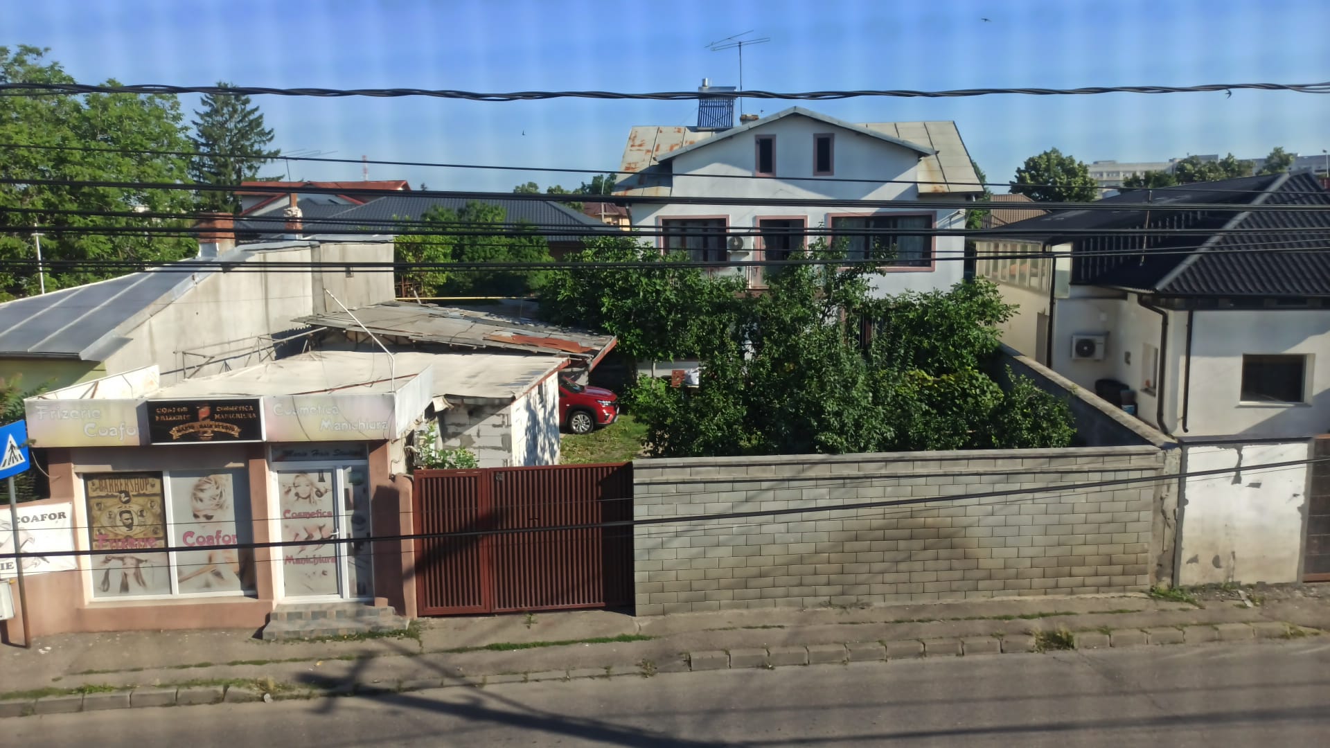Casa de vanzare Ploiesti P+1 + Spatiu comercial la strada
